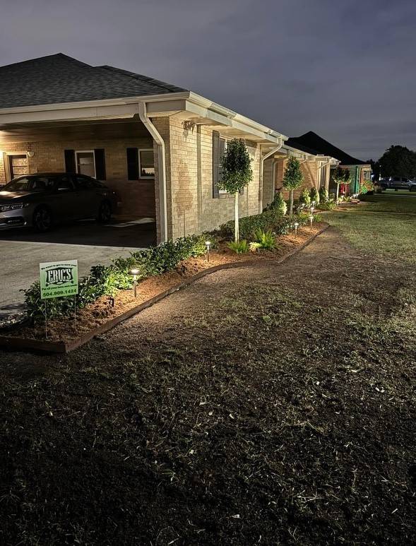 Beautify outdoor landscaping lighting crafted and installed by Eric's Tidy Turf, LLC in the greater new orleans area