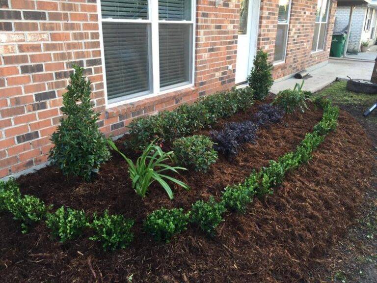 beautiful crafted landscaping project installed by Eric's Tidy Turf, LLC in the greater new orleans area