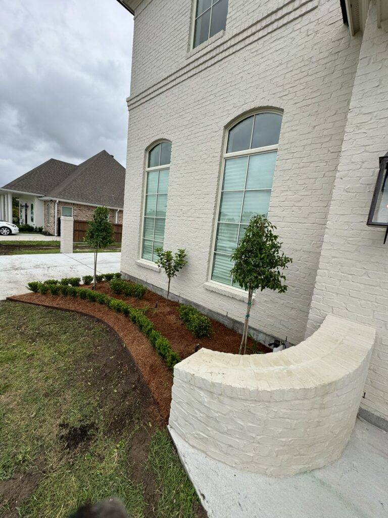 beautiful crafted landscaping project installed by Eric's Tidy Turf, LLC in the greater new orleans area