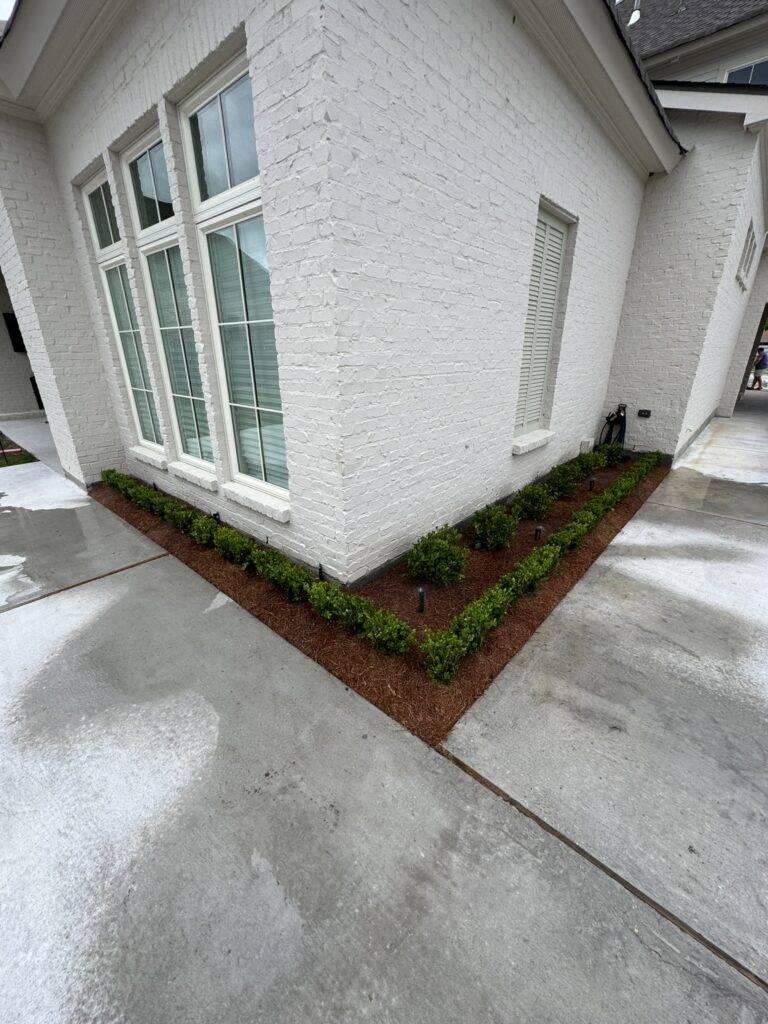 beautiful crafted landscaping project installed by Eric's Tidy Turf, LLC in the greater new orleans area