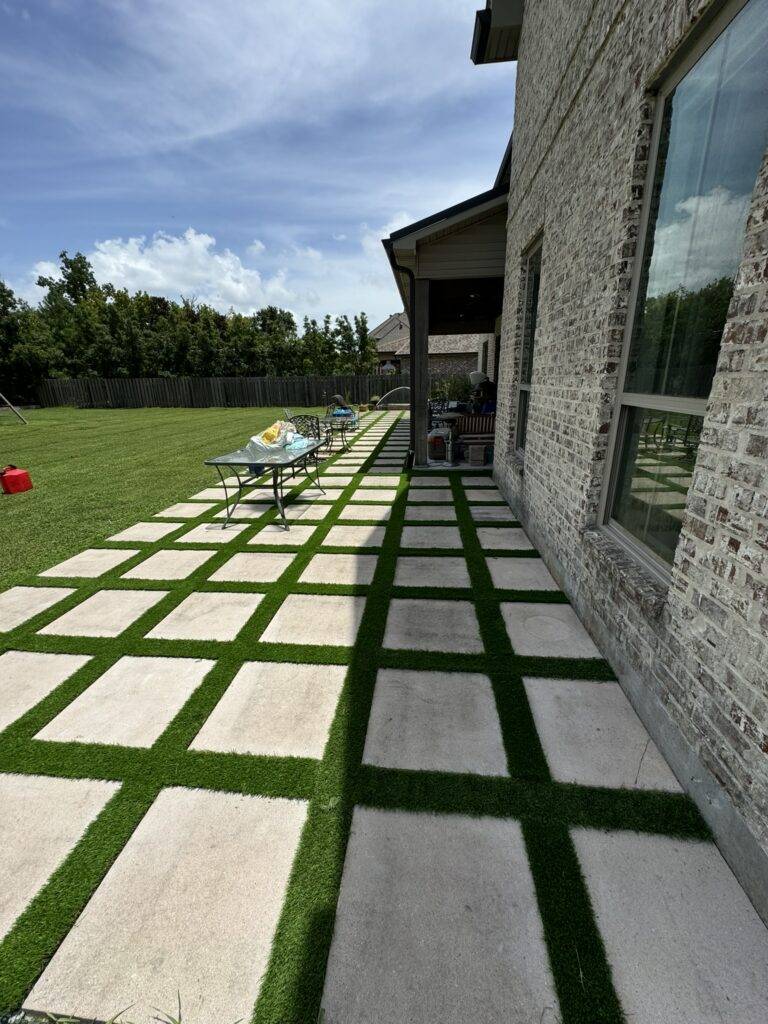 Artificial turf crafted and installed by Eric's Tidy Turf, LLC in the greater new orleans area