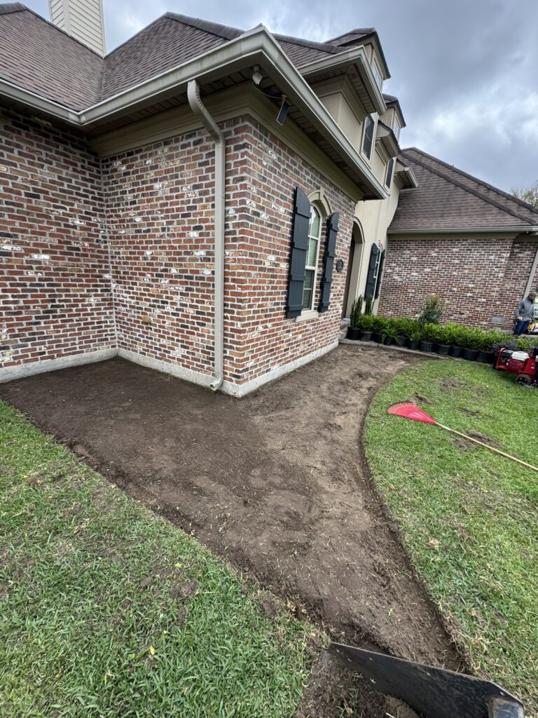 beautiful crafted landscaping project installed by Eric's Tidy Turf, LLC in the greater new orleans area