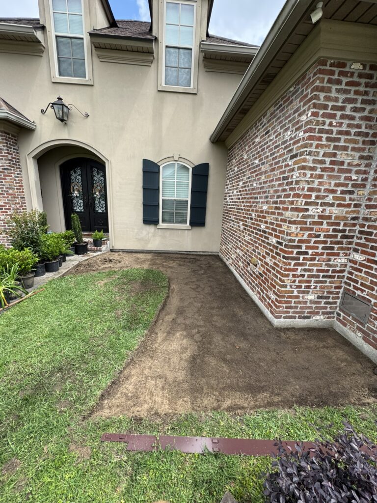 beautiful crafted landscaping project installed by Eric's Tidy Turf, LLC in the greater new orleans area