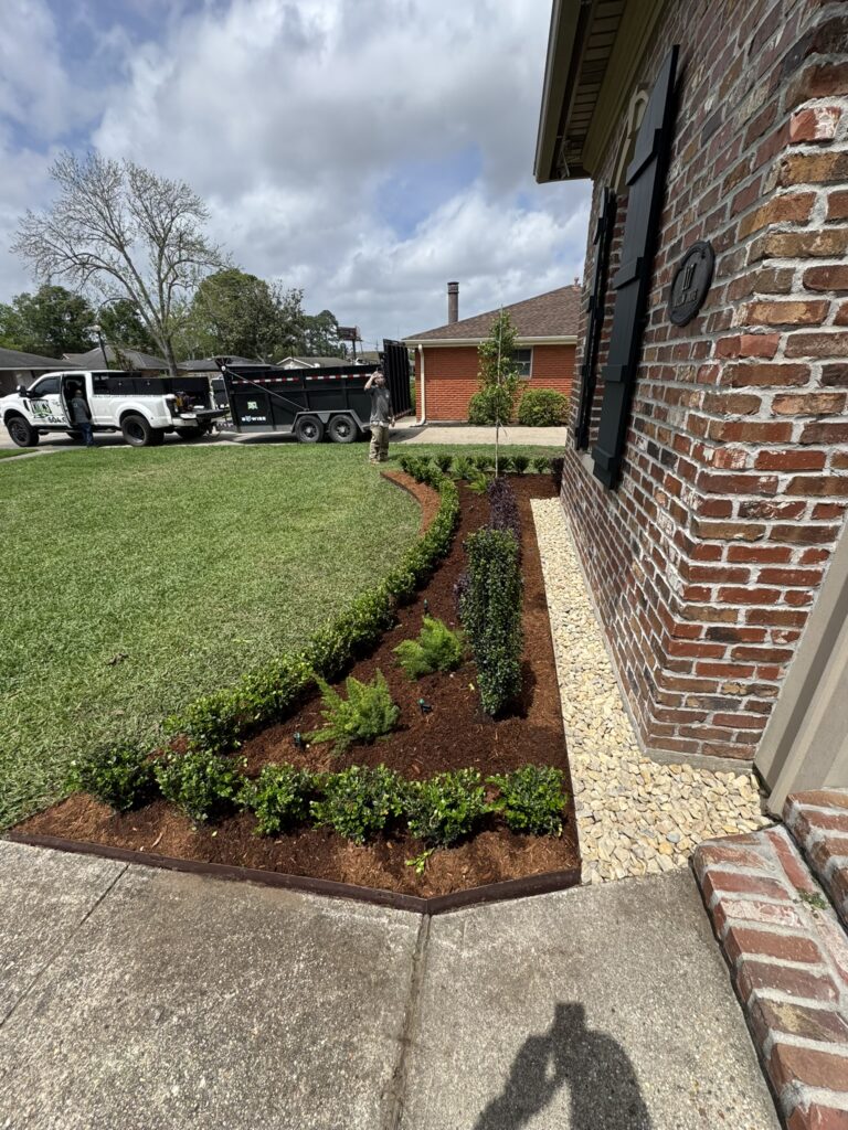 beautiful crafted landscaping project installed by Eric's Tidy Turf, LLC in the greater new orleans area