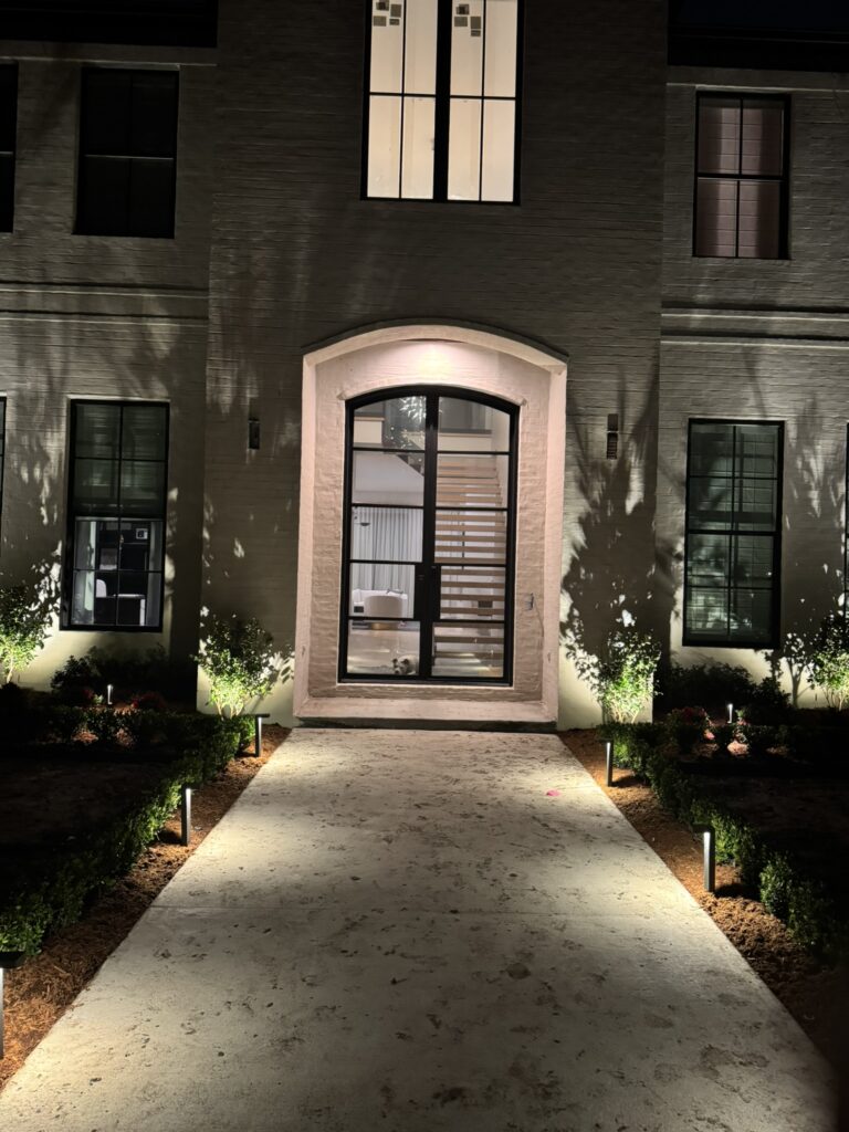 Beautify outdoor landscaping lighting crafted and installed by Eric's Tidy Turf, LLC in the greater new orleans area